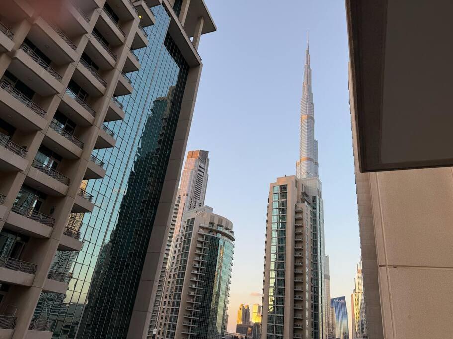 1Br Burj Khalifa View Designed Happiness Energies Lägenhet Dubai Exteriör bild